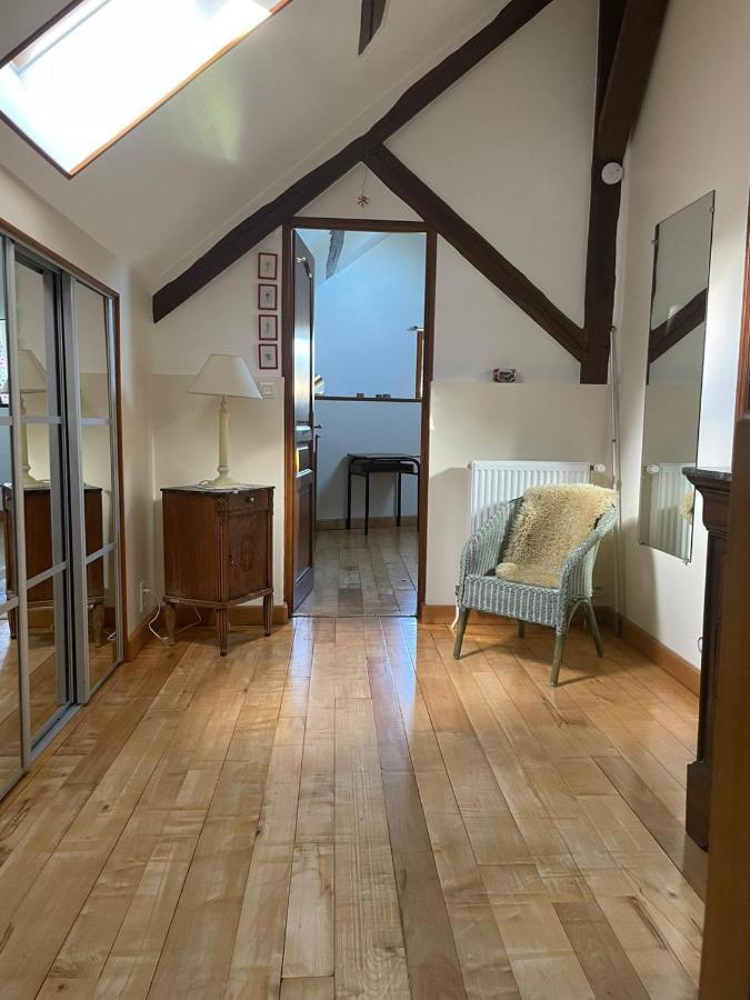Le Logis Du Regisseur Bed & Breakfast Charny-Oree-de-Puisaye Luaran gambar