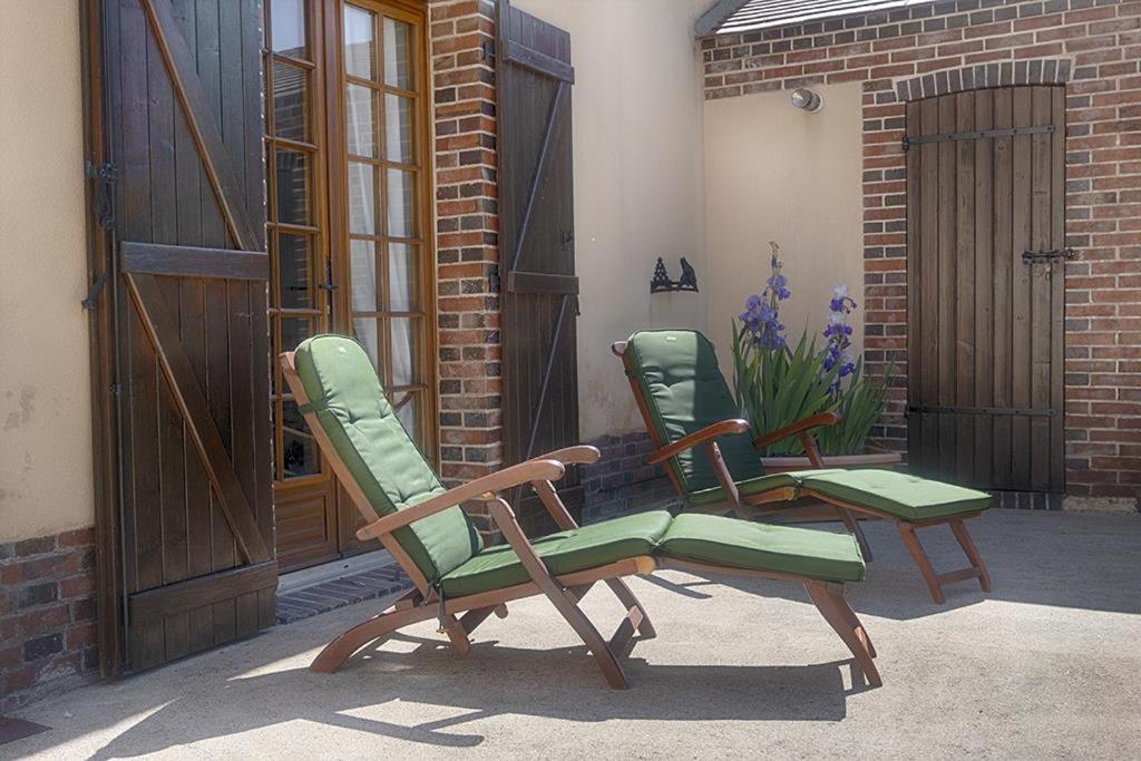 Le Logis Du Regisseur Bed & Breakfast Charny-Oree-de-Puisaye Luaran gambar