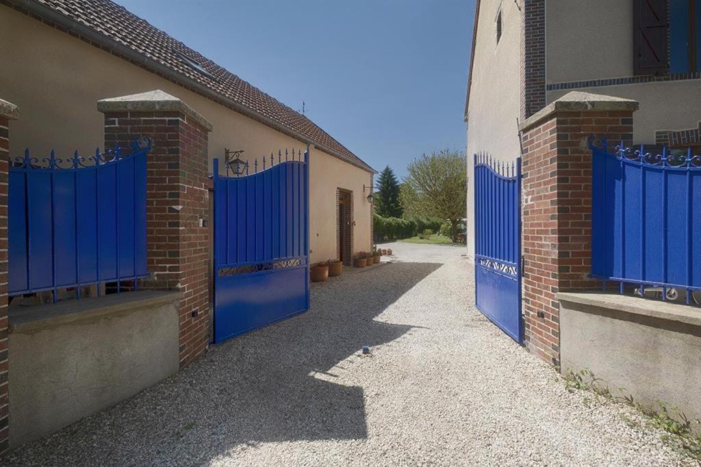 Le Logis Du Regisseur Bed & Breakfast Charny-Oree-de-Puisaye Luaran gambar