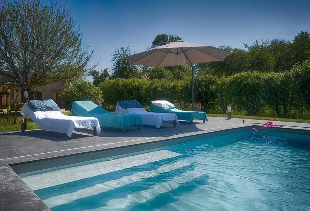 Le Logis Du Regisseur Bed & Breakfast Charny-Oree-de-Puisaye Luaran gambar